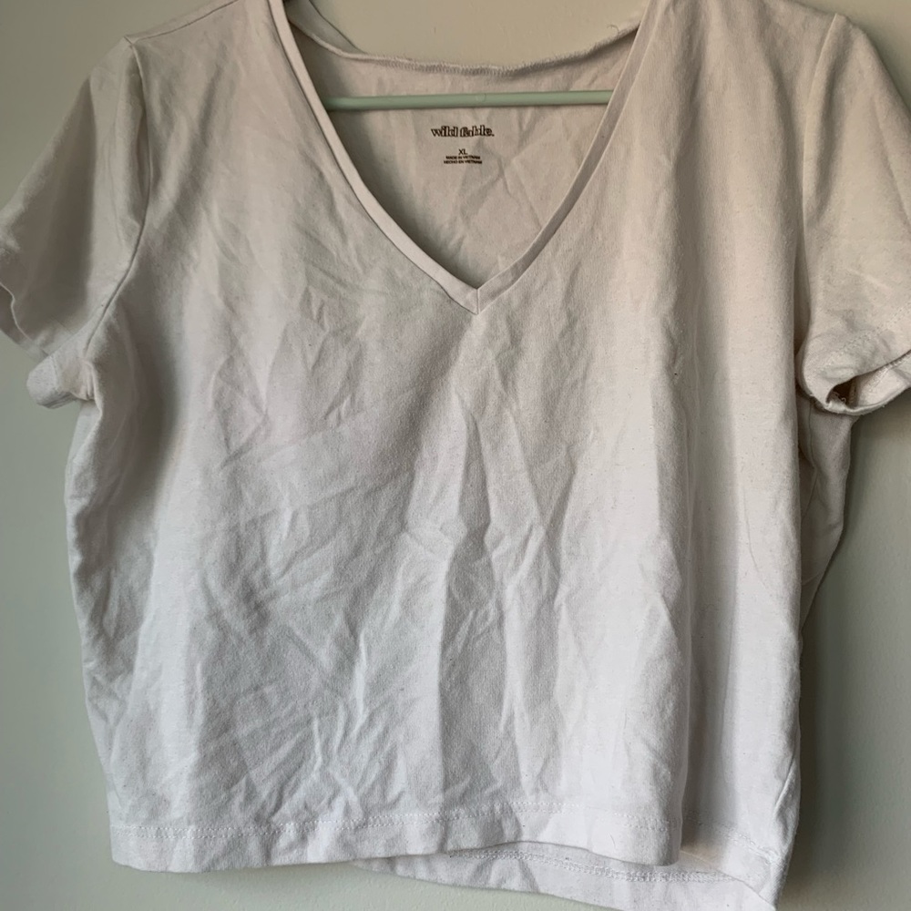 White cropped tee